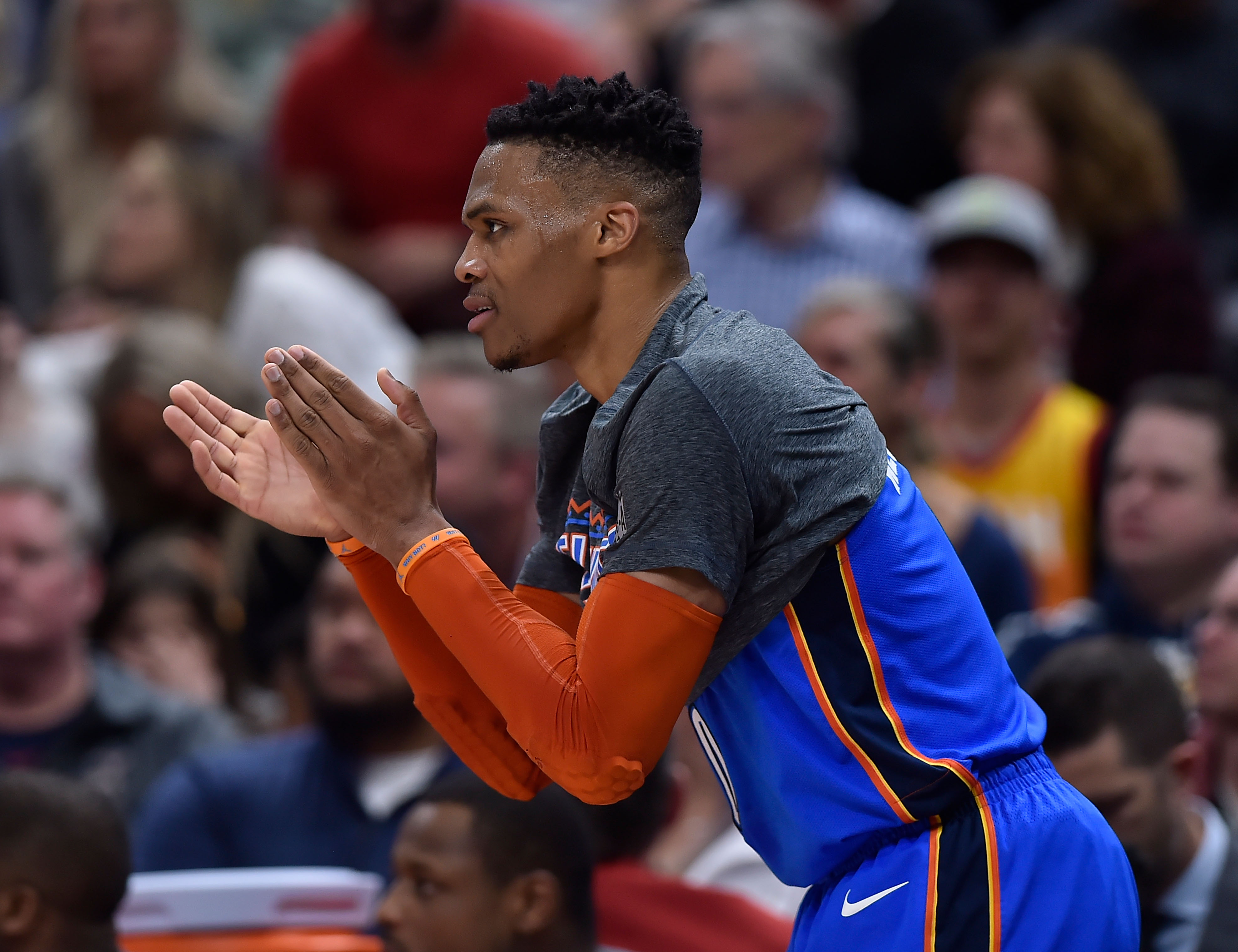 也是争夺小 也是争夺小