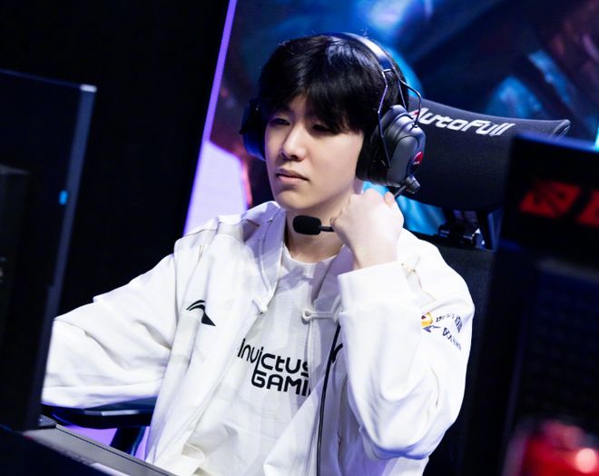 推动球队前 推动球队前